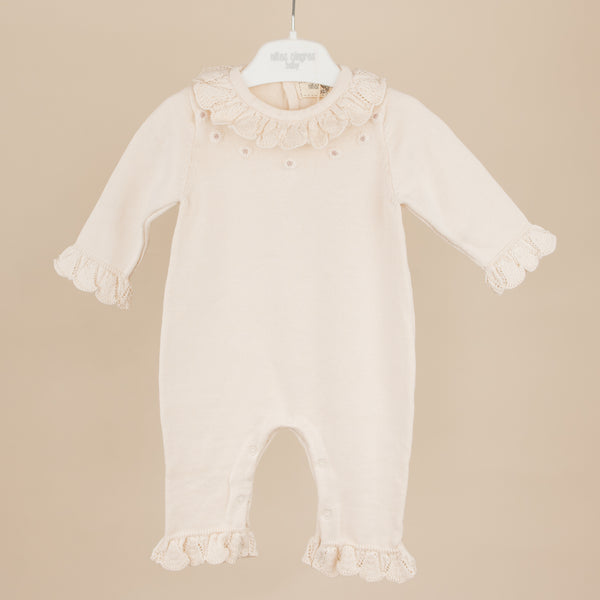 Salopeta tricotata din bumbac cu volanase pentru bebelusi - Cream